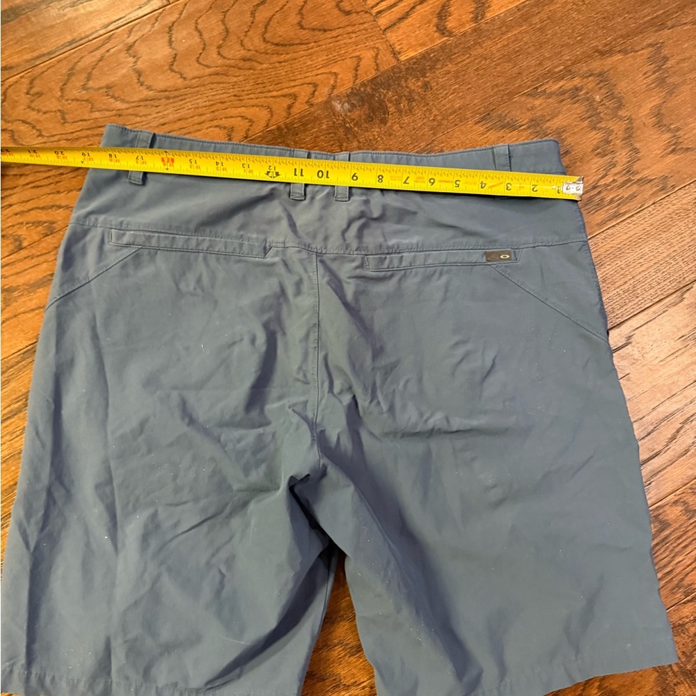 Oakley Men's Athletic Shorts in dusty blue size 36 - Picture 4 of 7
